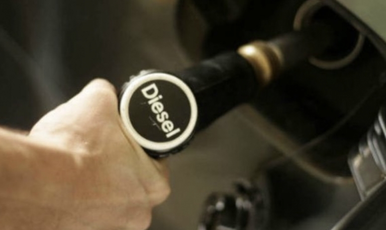 Diesel tem alta nas bombas nos primeiros dias após isenção de impostos